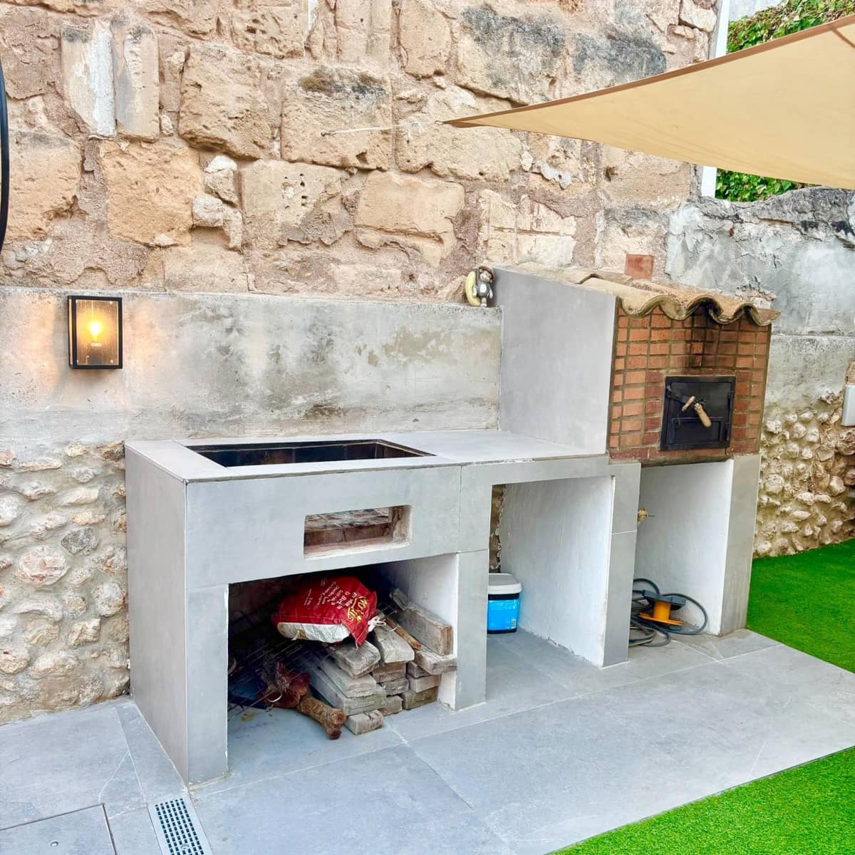 3 bedroom Townhouse for sale in Inca with pool - € 749,000 (Ref: 10136083)