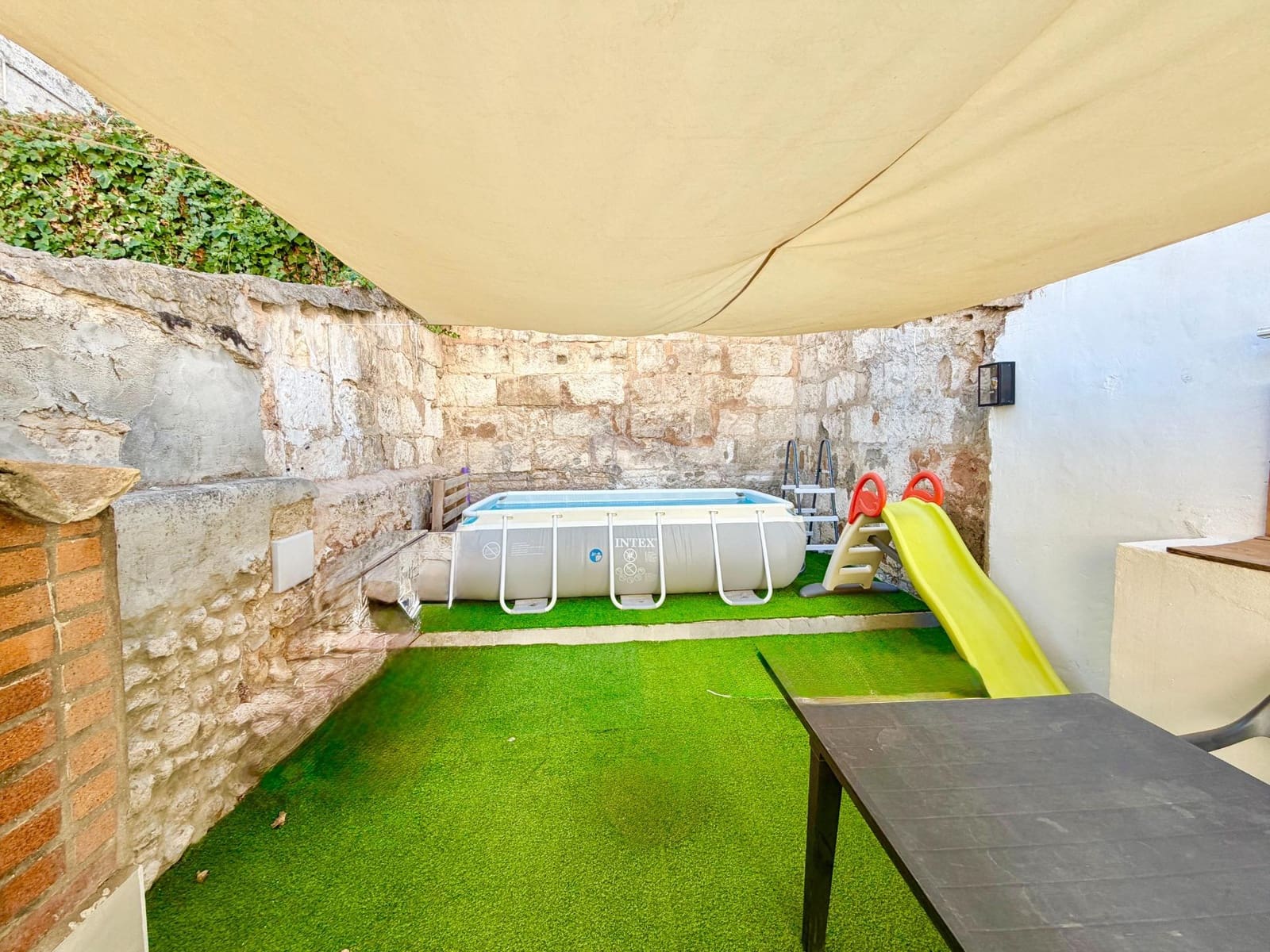 3 bedroom Townhouse for sale in Inca with pool - € 749,000 (Ref: 10136083)