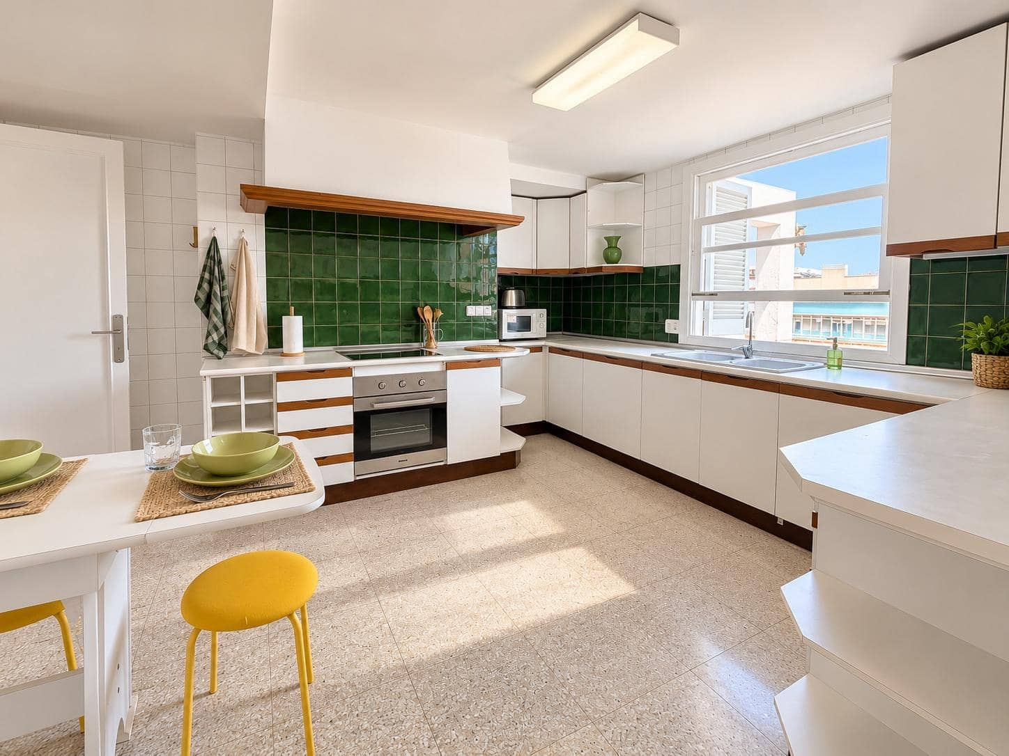 Ático de 4 habitaciones en Palma de Mallorca en alquiler - 2.300 € (Ref: 7061463)