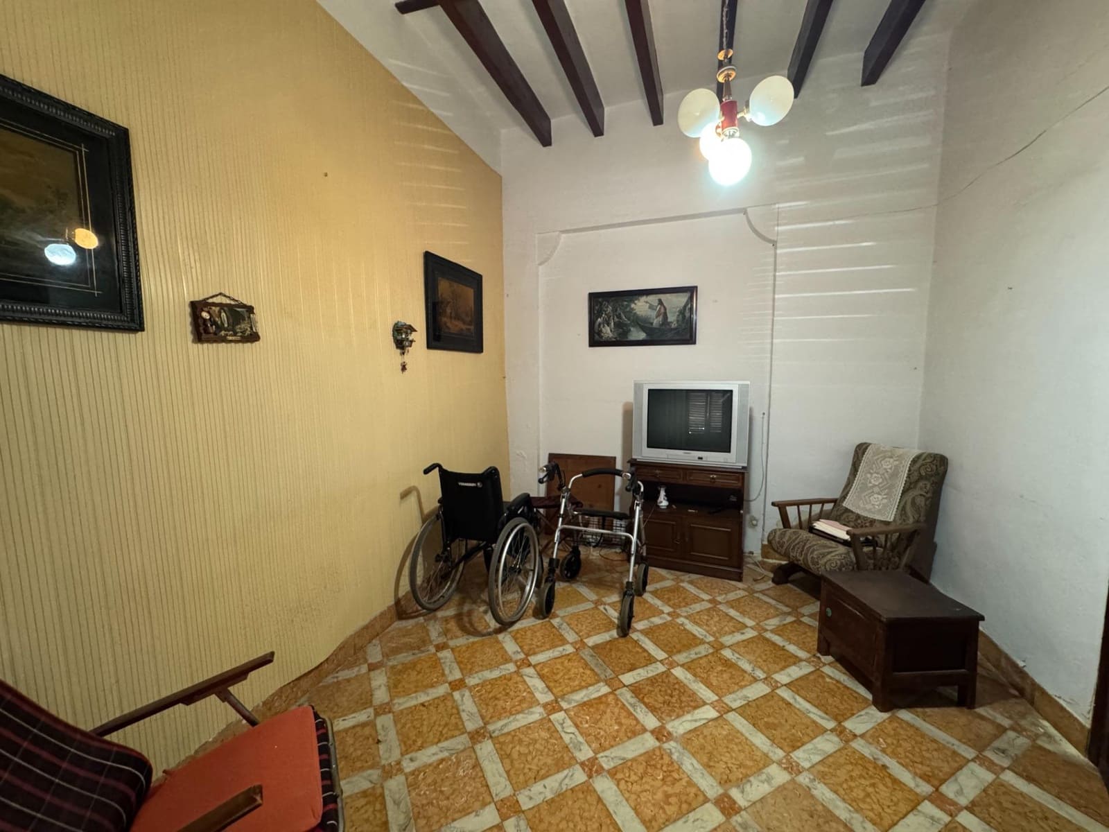 6 bedroom Townhouse for sale in Campos - € 430,000 (Ref: 8040601)