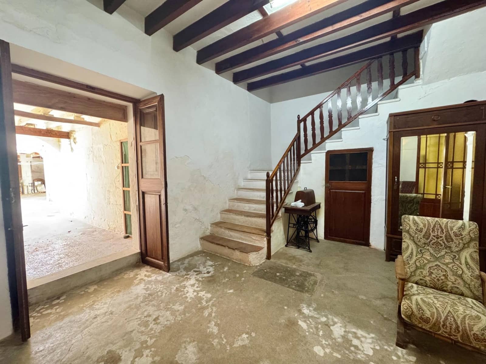 6 bedroom Townhouse for sale in Campos - € 430,000 (Ref: 8040601)