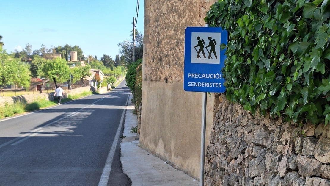 4 soveværelse Villa til salg i Palma de Mallorca med swimmingpool garage - € 950.000 (Ref: 8652617)