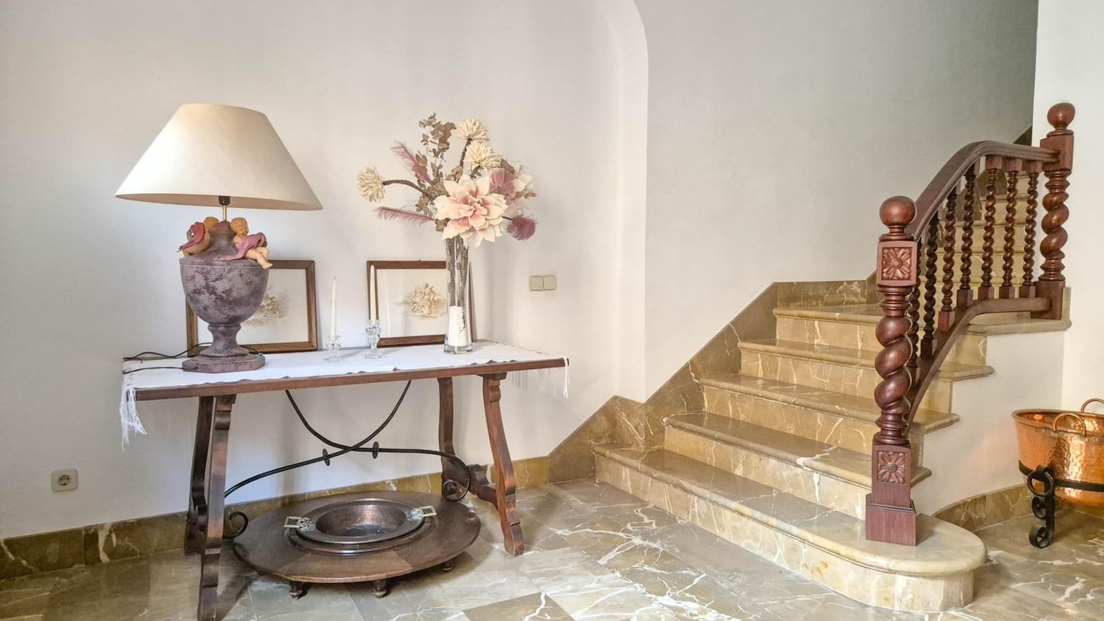 3 bedroom Villa for sale in Llucmajor with garage - € 635,000 (Ref: 8686413)