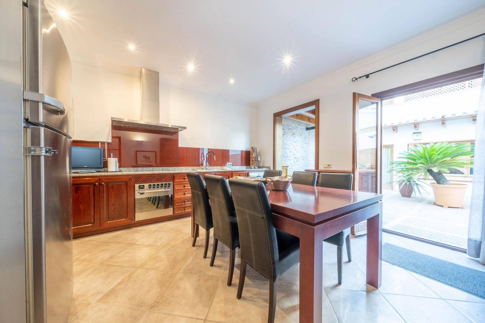 3 bedroom Villa for sale in Llucmajor with garage - € 635,000 (Ref: 8686413)