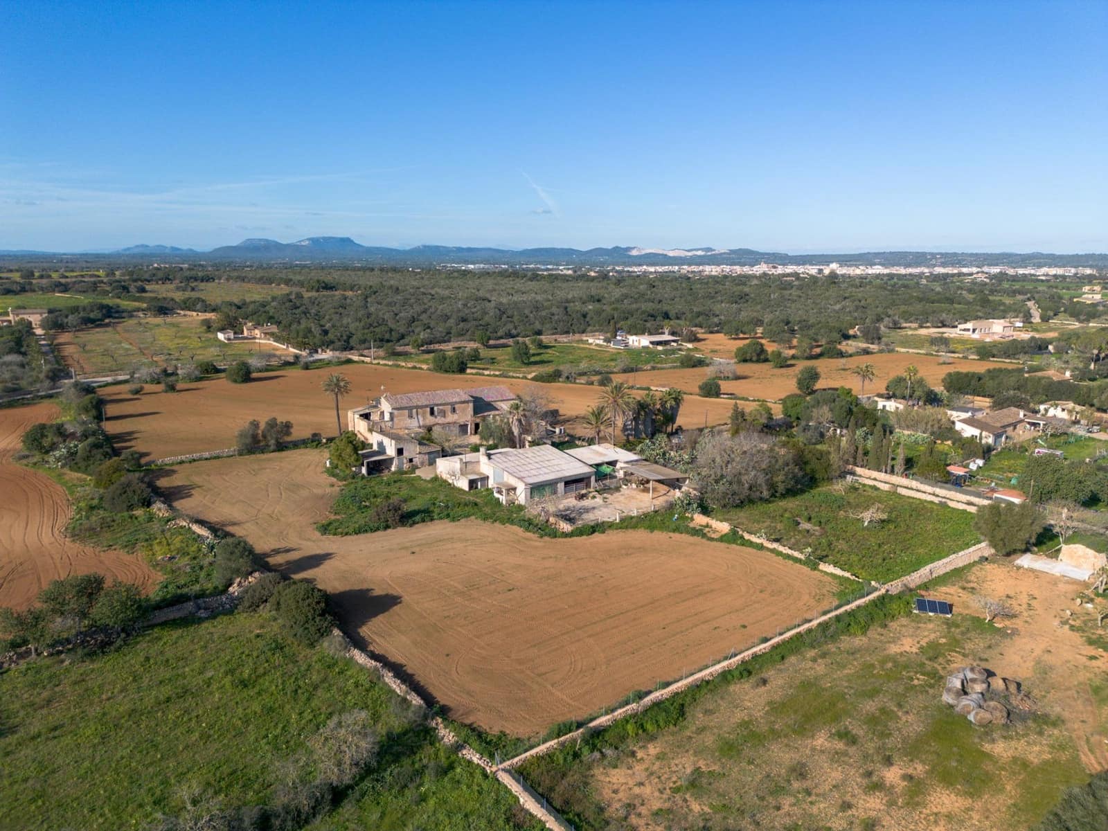 4 soveværelse Finca/Landehus til salg i Campos med garage - € 1.200.000 (Ref: 8757951)