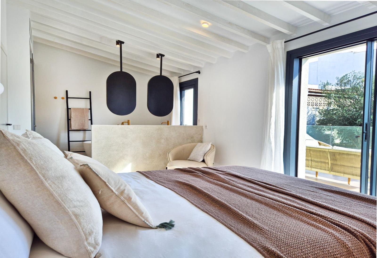 Chalet de 3 habitaciones en Coll d'en Rabassa en venta con piscina garaje - 1.399.000 € (Ref: 8897225)