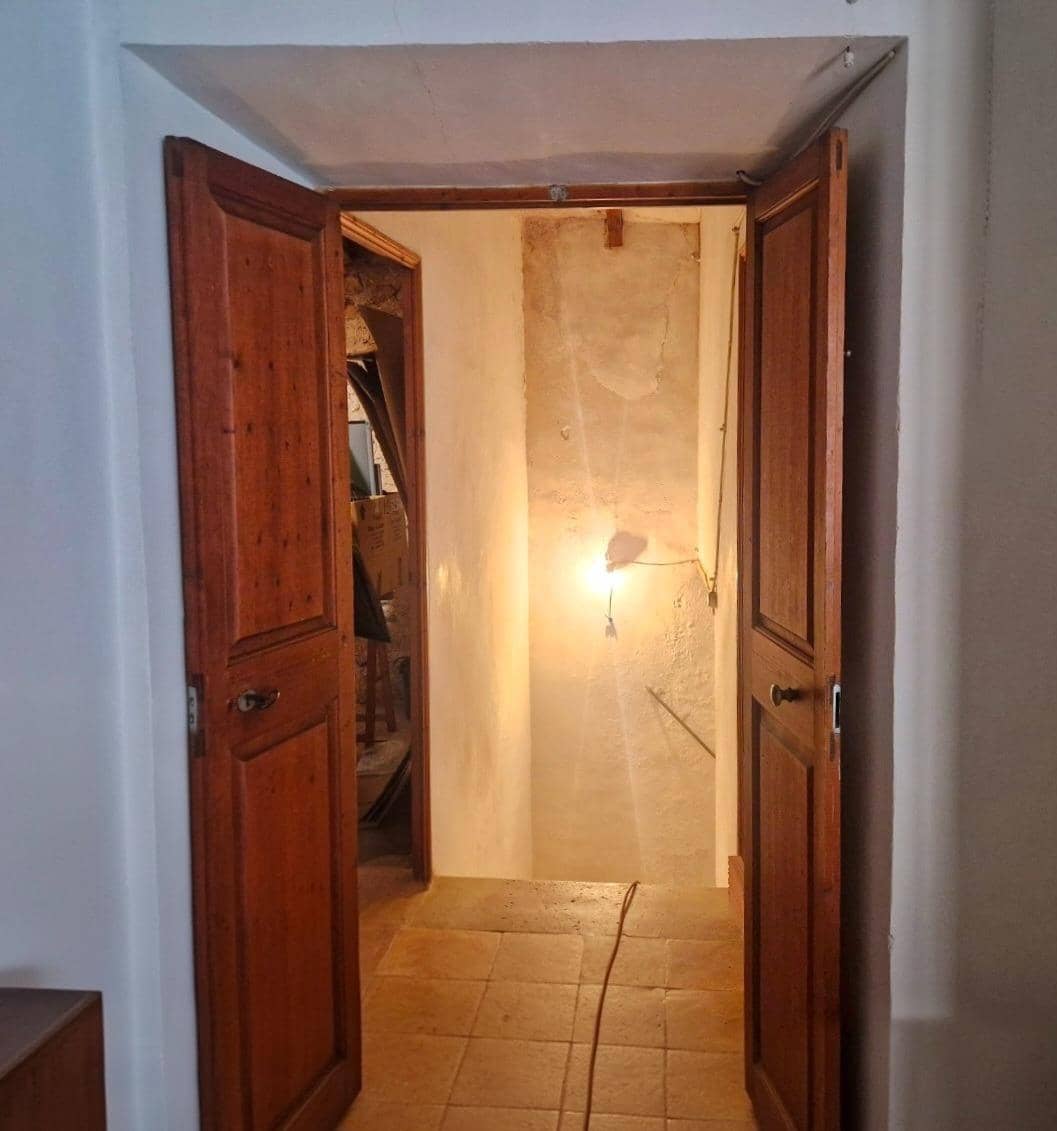 3 bedroom Townhouse for sale in Porreres with garage - € 295,000 (Ref: 8936862)