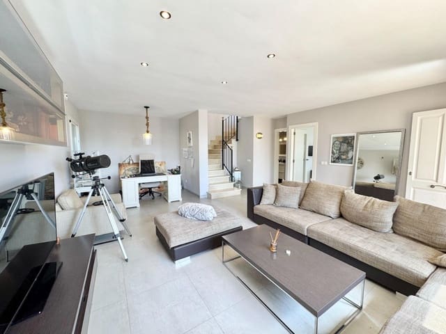 Chalet de 3 habitaciones en Llucmajor en venta con piscina - 860.000 € (Ref: 8992147)