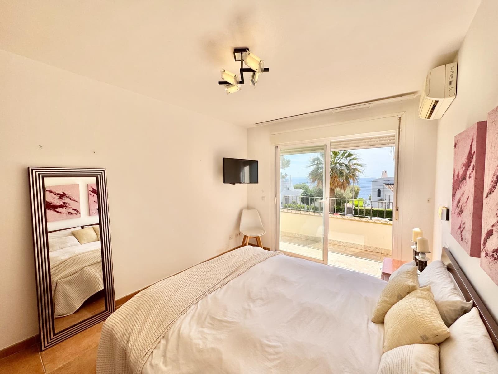 3 bedroom Villa for sale in Llucmajor with pool - € 860,000 (Ref: 8992147)