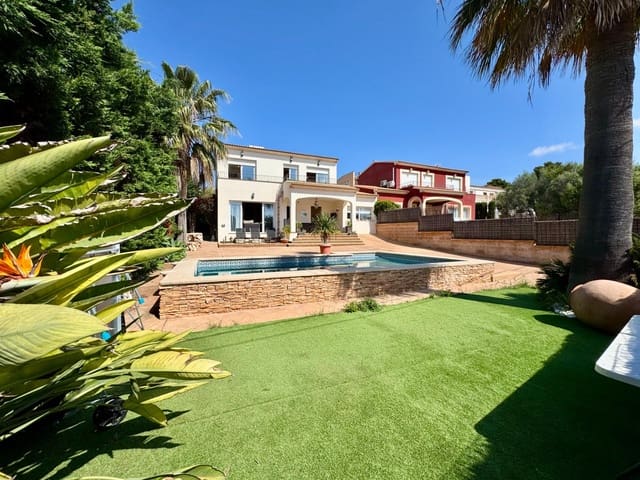 3 soverom Villa til salgs i Llucmajor med svømmebasseng - € 860 000 (Ref: 8992147)