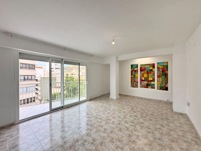 4 bedroom Flat for sale in Santa Catalina, Palma de Mallorca - € 459,000 (Ref: 9042167)
