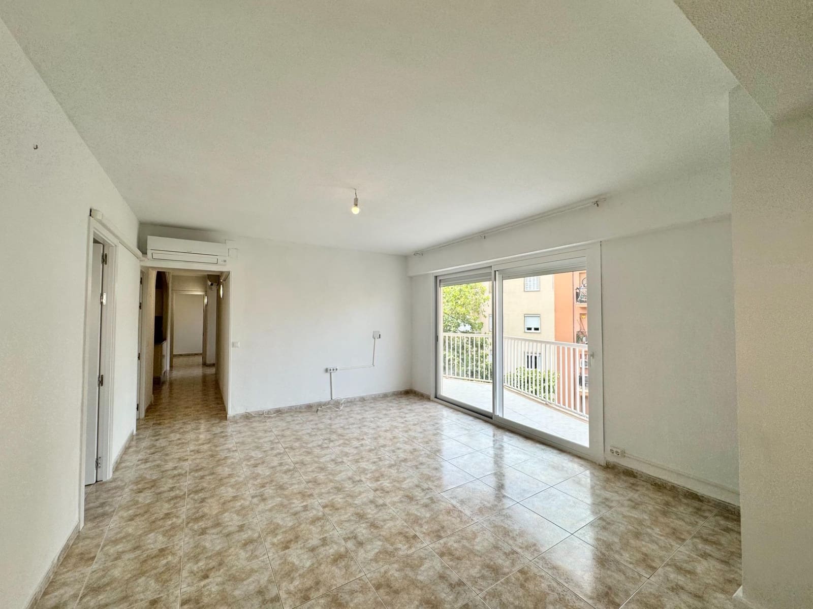 4 bedroom Flat for sale in Palma de Mallorca - € 459,000 (Ref: 9042167)