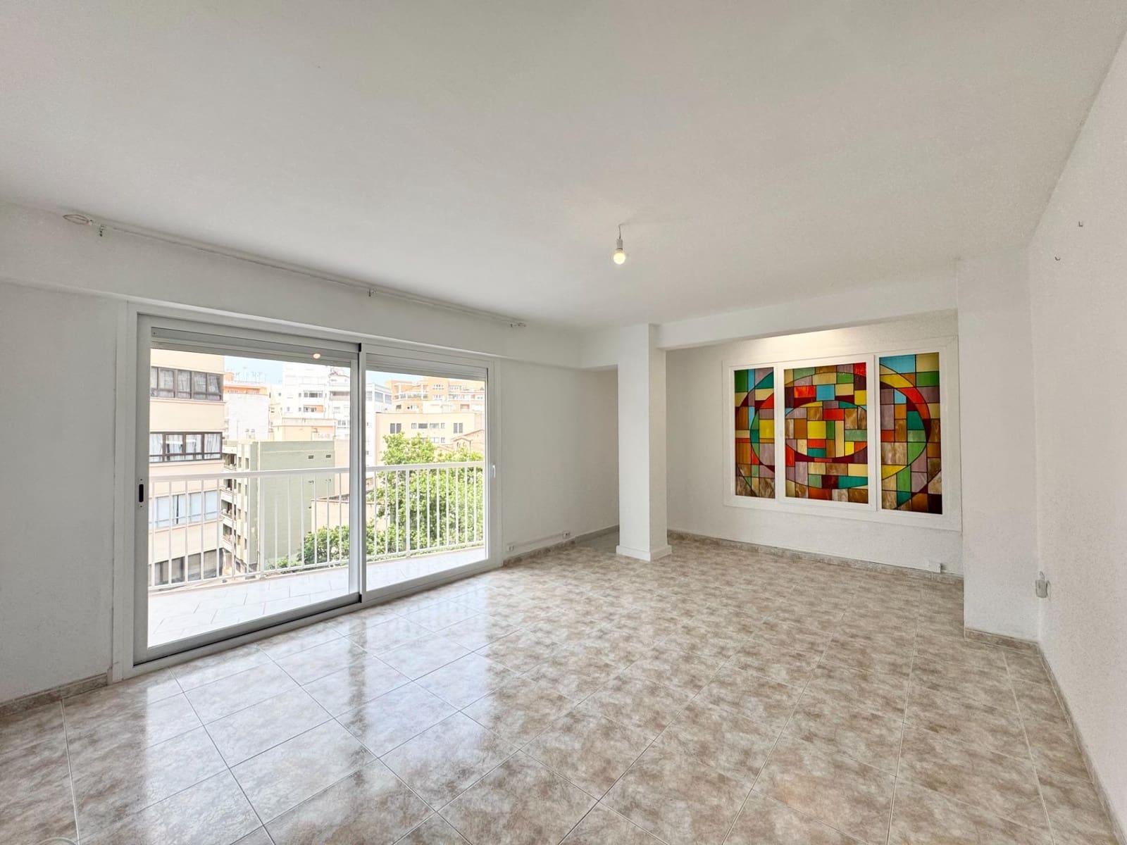 4 bedroom Flat for sale in Palma de Mallorca - € 459,000 (Ref: 9042167)