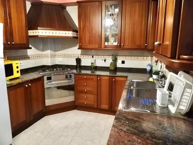 3 slaapkamer Flat te koop in Alcúdia - € 380.000 (Ref: 9099037)