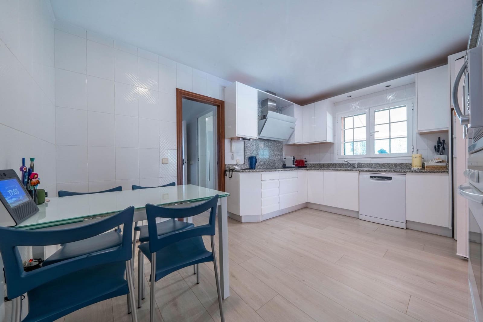 4 sypialnia Willa na sprzedaż w Sa Cabaneta / La Cabaneta z basenem garażem - 1 295 000 € (Ref: 9104585)