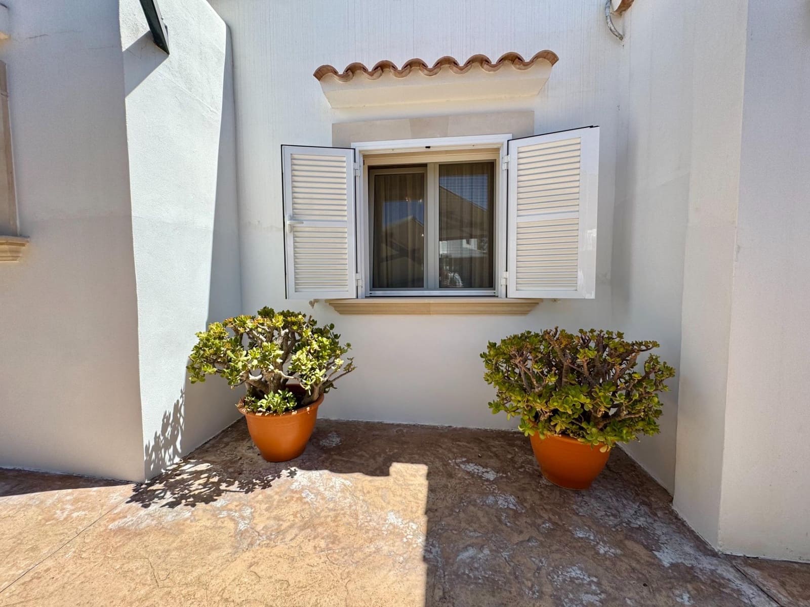 2 soverom Villa til salgs i Cala d'Or med svømmebasseng garasje - € 698 000 (Ref: 9162200)