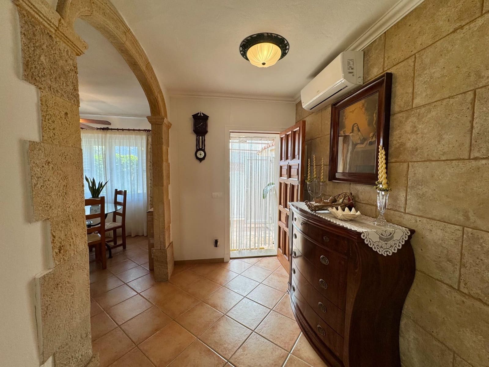 2 soverom Villa til salgs i Cala d'Or med svømmebasseng garasje - € 698 000 (Ref: 9162200)