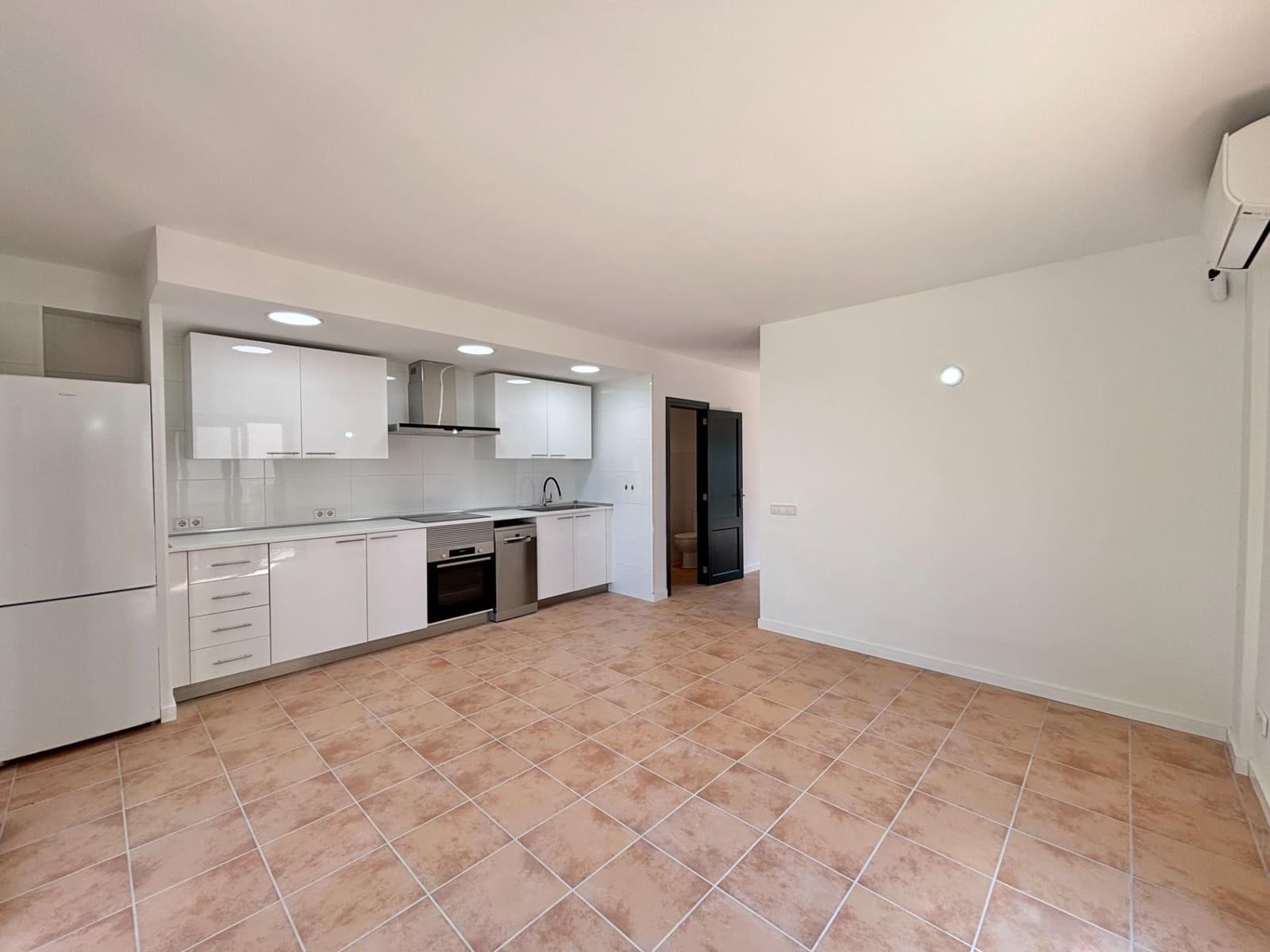 2 bedroom Semi-detached Villa for sale in Llucmajor - € 495,000 (Ref: 9165708)