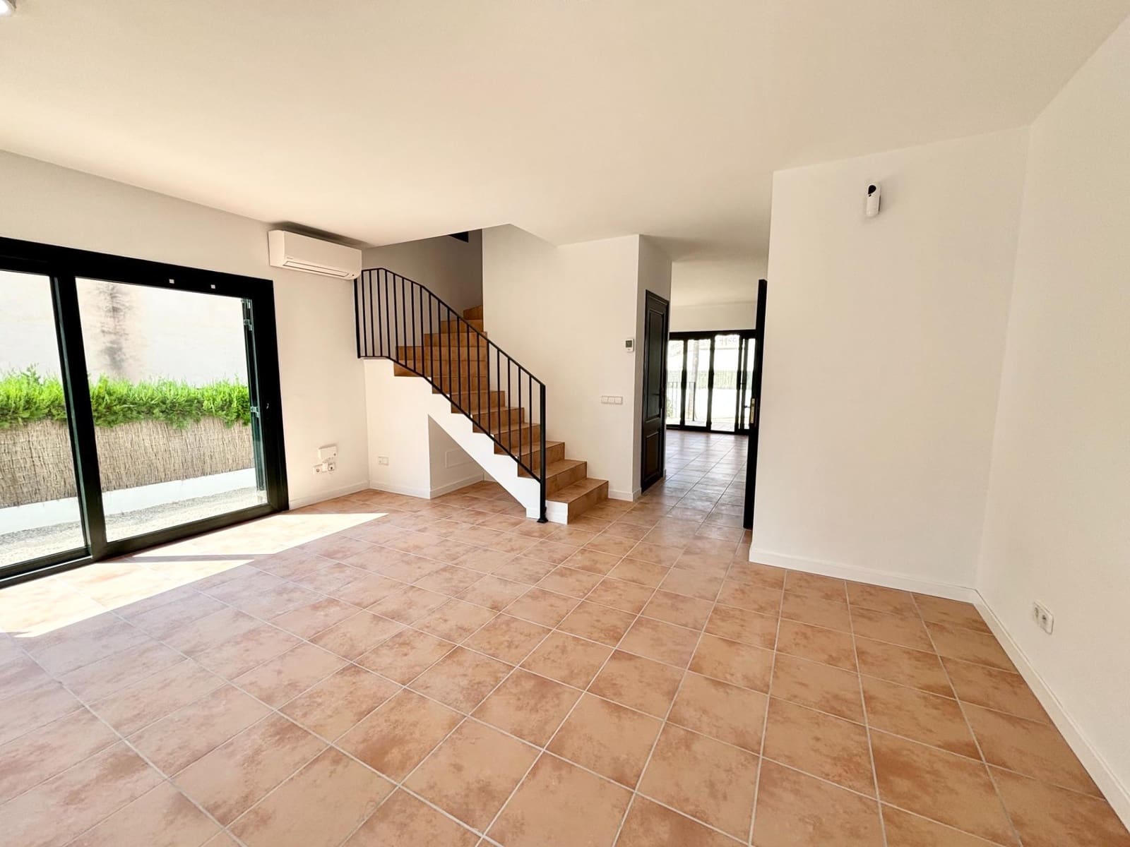 2 bedroom Semi-detached Villa for sale in Llucmajor - € 460,000 (Ref: 9165708)