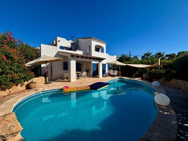 Chalet de 4 habitaciones en Cala Pi, Llucmajor en venta con piscina garaje - 1.350.000 € (Ref: 9243362)