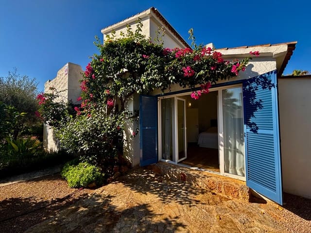 Chalet de 4 habitaciones en Cala Pi, Llucmajor en venta con piscina garaje - 1.350.000 € (Ref: 9243362)