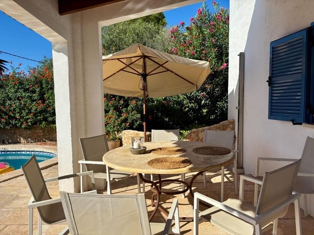 Chalet de 4 habitaciones en Cala Pi, Llucmajor en venta con piscina garaje - 1.350.000 € (Ref: 9243362)