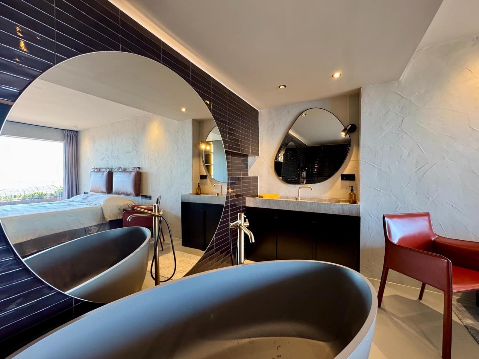 2 bedroom Flat for sale in Palma de Mallorca with garage - € 1,500,000 (Ref: 9247224)