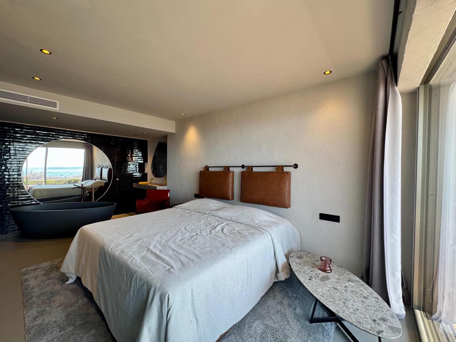 2 bedroom Flat for sale in Palma de Mallorca with garage - € 1,500,000 (Ref: 9247224)