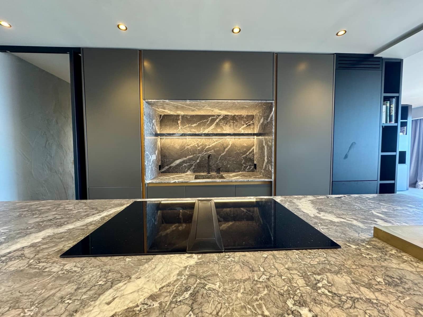 2 bedroom Flat for sale in Palma de Mallorca with garage - € 1,500,000 (Ref: 9247224)