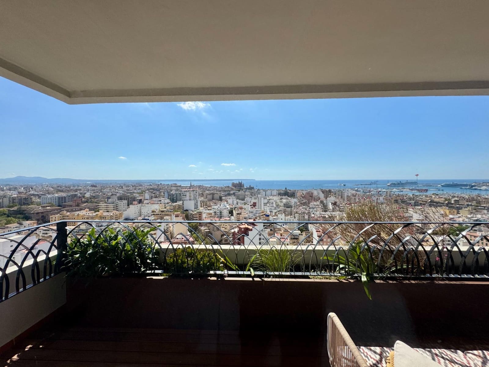 2 bedroom Flat for sale in Palma de Mallorca with garage - € 1,500,000 (Ref: 9247224)