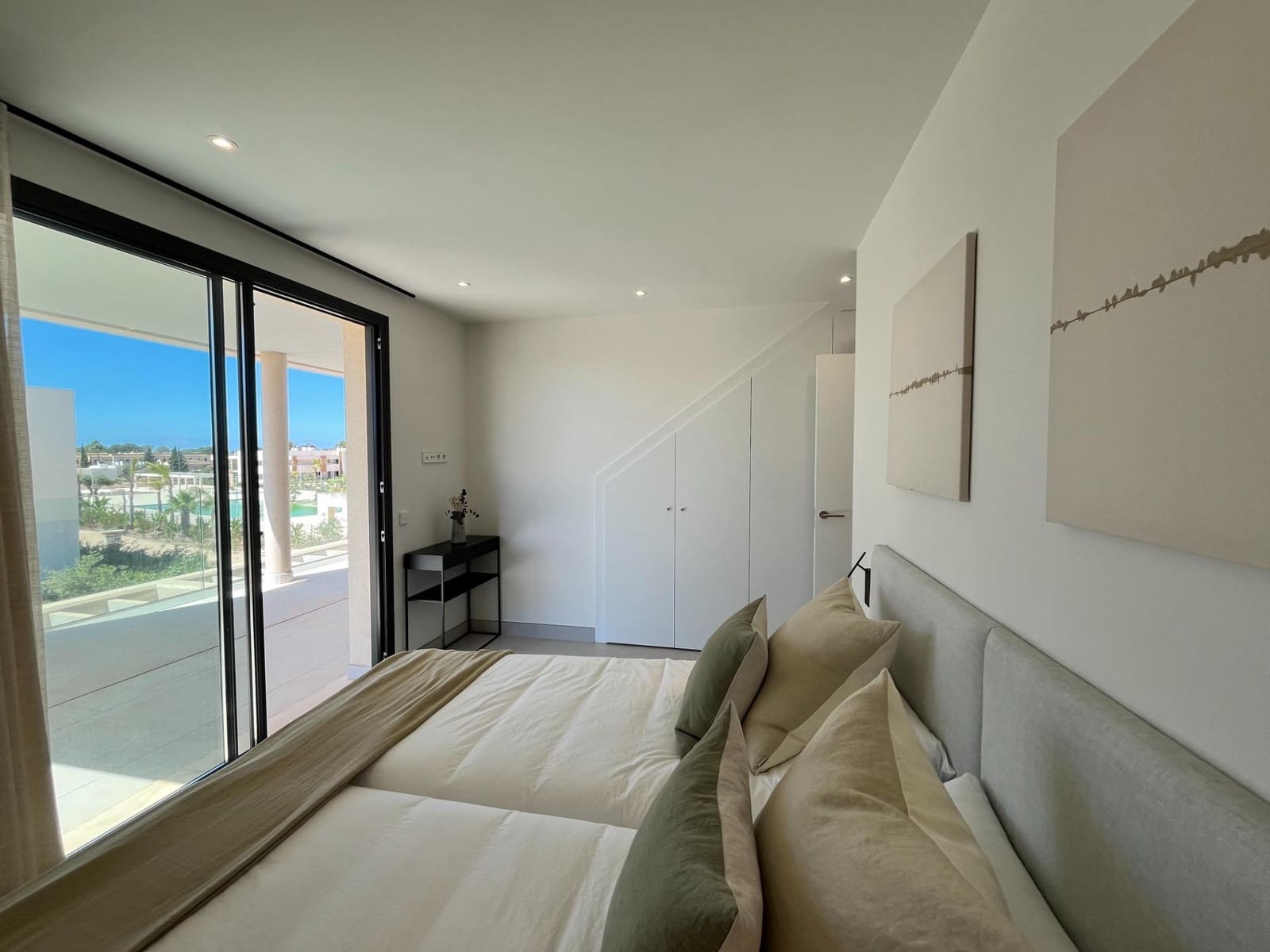 2 bedroom Penthouse for sale in Sa Rapita / La Rapita with pool garage - € 789,000 (Ref: 9262531)
