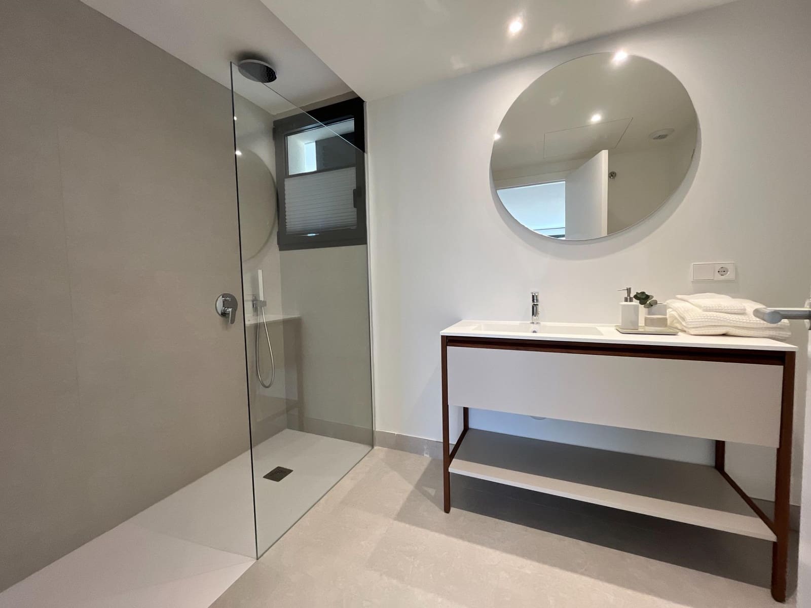 2 bedroom Penthouse for sale in Sa Rapita / La Rapita with pool garage - € 789,000 (Ref: 9262531)