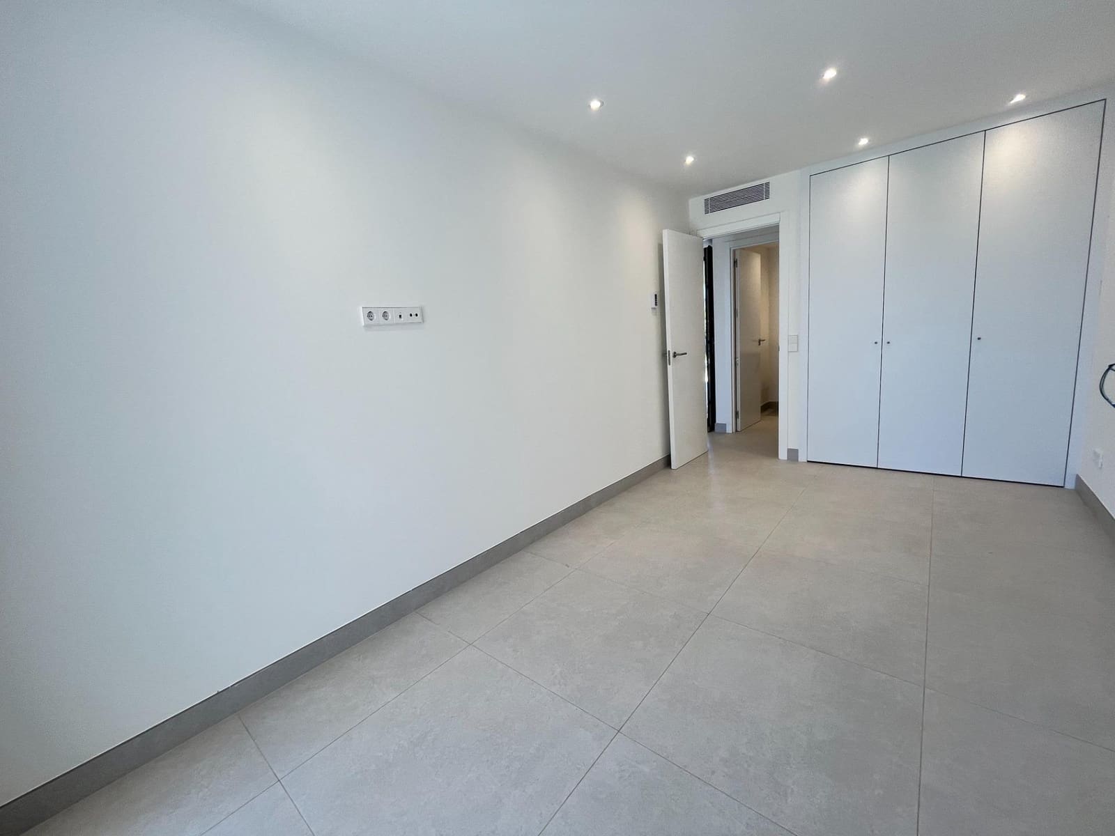 2 bedroom Apartment for sale in Sa Rapita / La Rapita with pool garage - € 729,000 (Ref: 9262533)
