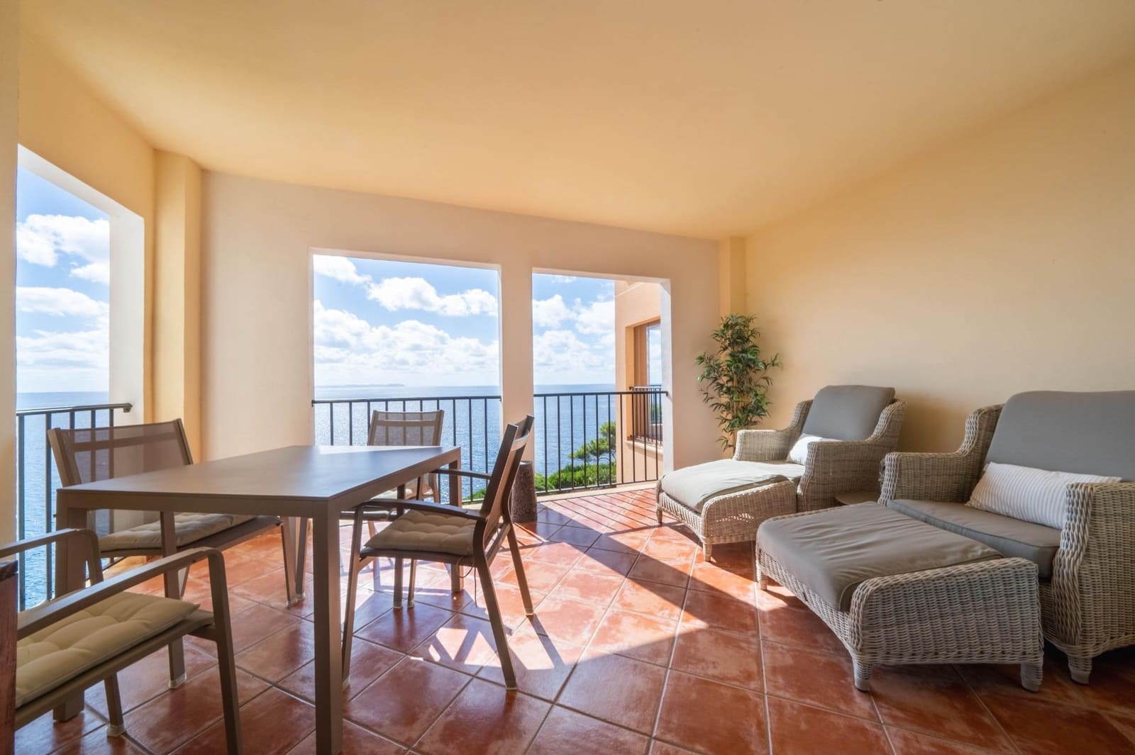 2 bedroom Flat for sale in Llucmajor with pool garage - € 695,000 (Ref: 9310849)