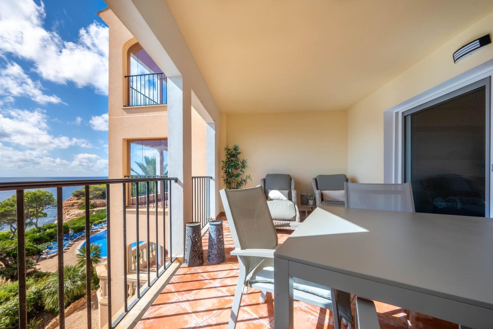 2 bedroom Flat for sale in Llucmajor with pool garage - € 695,000 (Ref: 9310849)