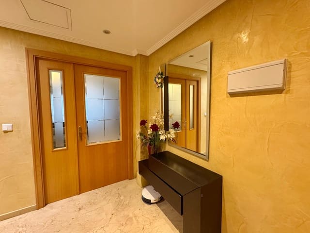 Piso de 2 habitaciones en Son Cotoner, Palma de Mallorca en venta con piscina garaje - 549.000 € (Ref: 9321855)