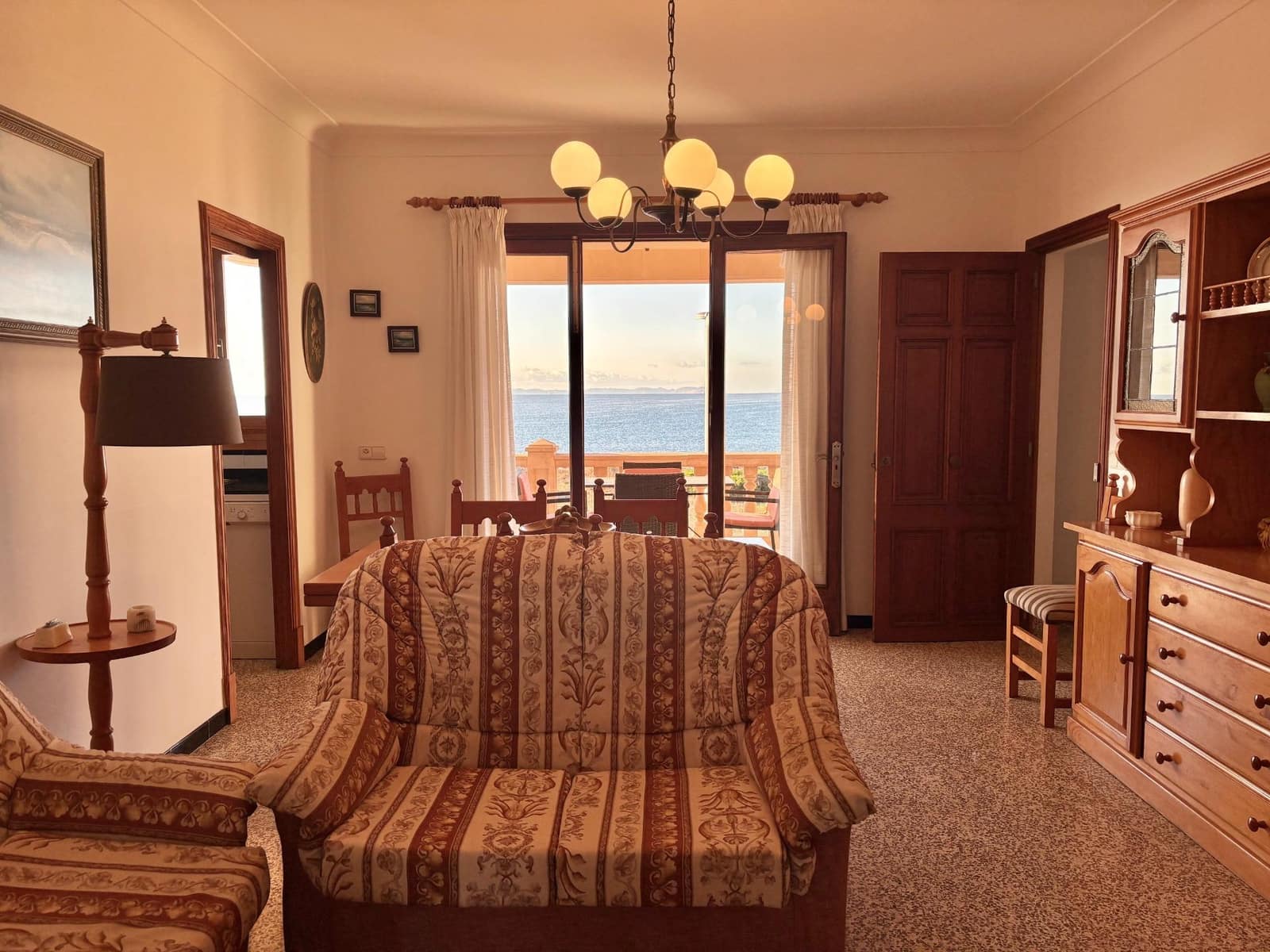 4 bedroom Flat for rent in Campos - € 1,800 (Ref: 9337976)