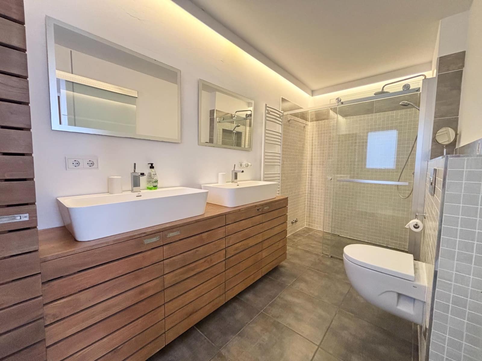 2 bedroom Villa for sale in Llucmajor with pool garage - € 850,000 (Ref: 9347325)