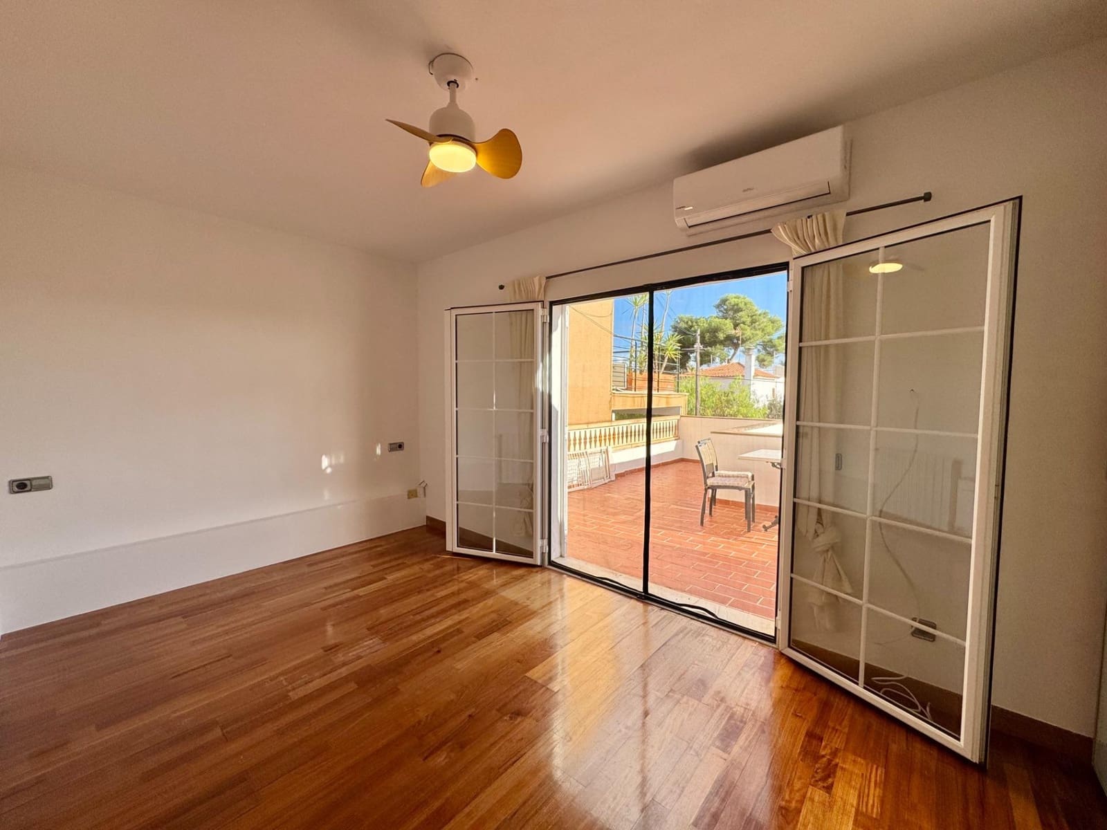 4 camera da letto Villetta a Schiera da affittare in Llucmajor con piscina - 2.000 € (Rif: 9356747)