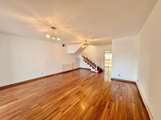 4 sypialnia Dom szeregowy do wynajęcia w Llucmajor z basenem - 2 000 € (Ref: 9356747)