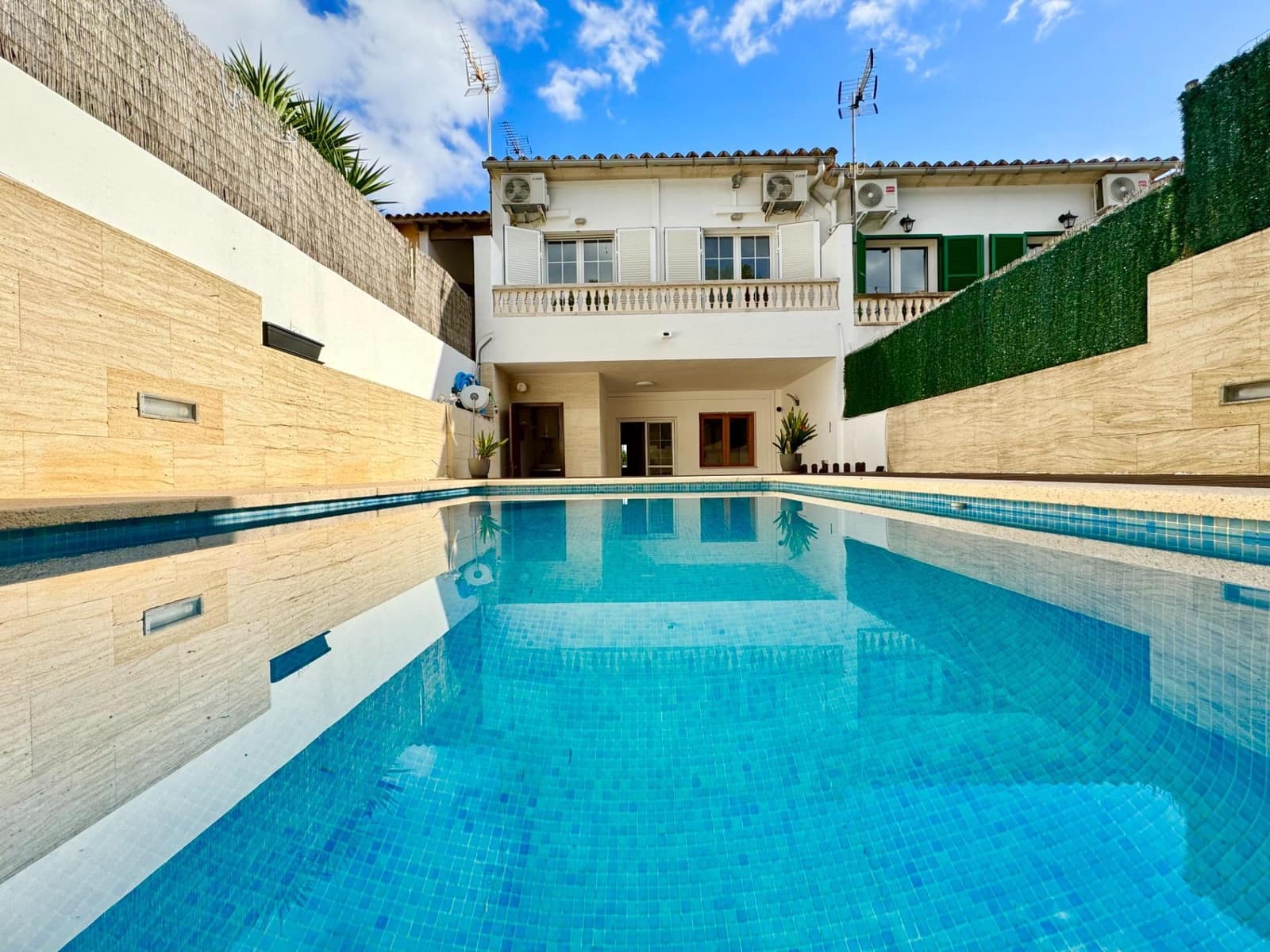 4 camera da letto Villetta a Schiera da affittare in Llucmajor con piscina - 2.000 € (Rif: 9356747)