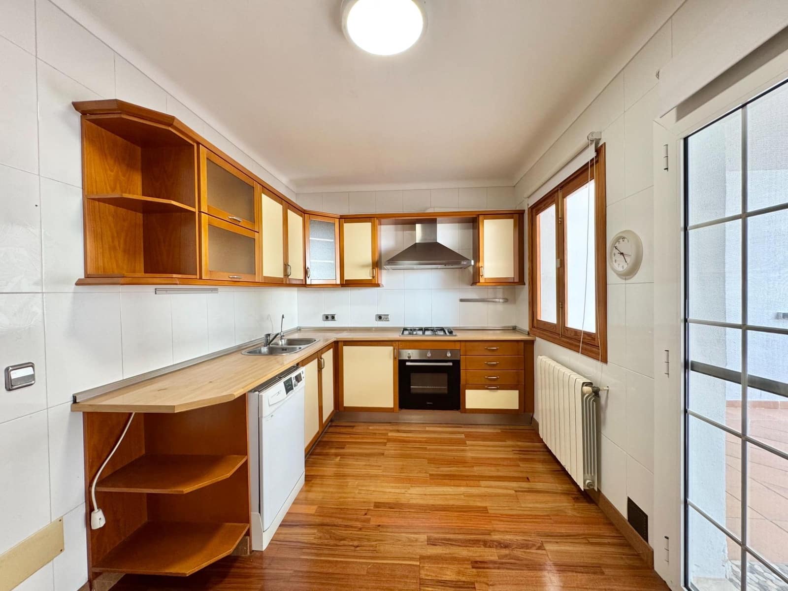 4 slaapkamer Rijtjeshuis te huur in Llucmajor met zwembad - € 2.000 (Ref: 9356747)