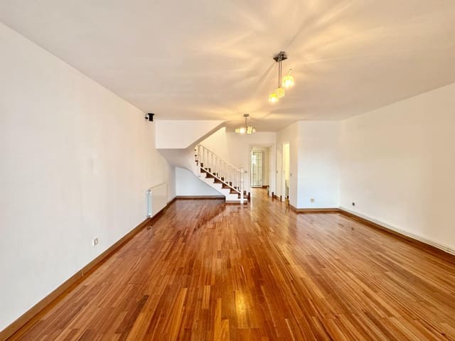 4 makuuhuone Rivitalo vuokrattavana paikassa Llucmajor mukana uima-altaan - 2 000 € (Ref: 9356747)