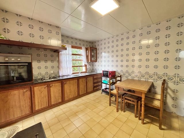 4 sypialnia Willa na sprzedaż w Palmanyola, Bunyola z basenem garażem - 730 000 € (Ref: 9367453)