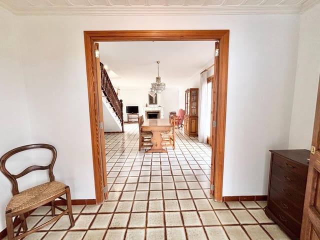 4 slaapkamer Villa te koop in Palmanyola, Bunyola met zwembad garage - € 730.000 (Ref: 9367453)