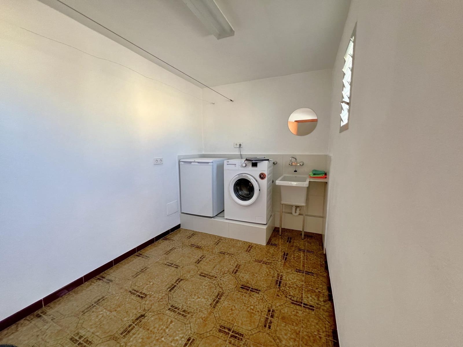 3 soverom Leilighet til leie i Santanyi med garasje - € 1 700 (Ref: 9387867)