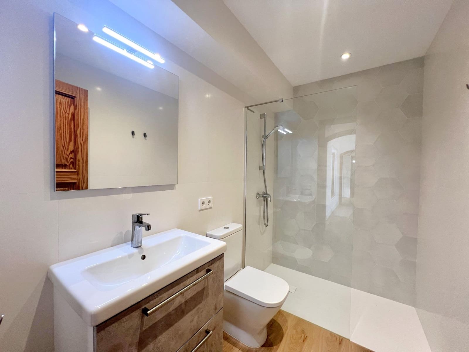 3 Zimmer Apartment zu vermieten in Santanyi mit Garage - 1.700 € (Ref: 9387867)