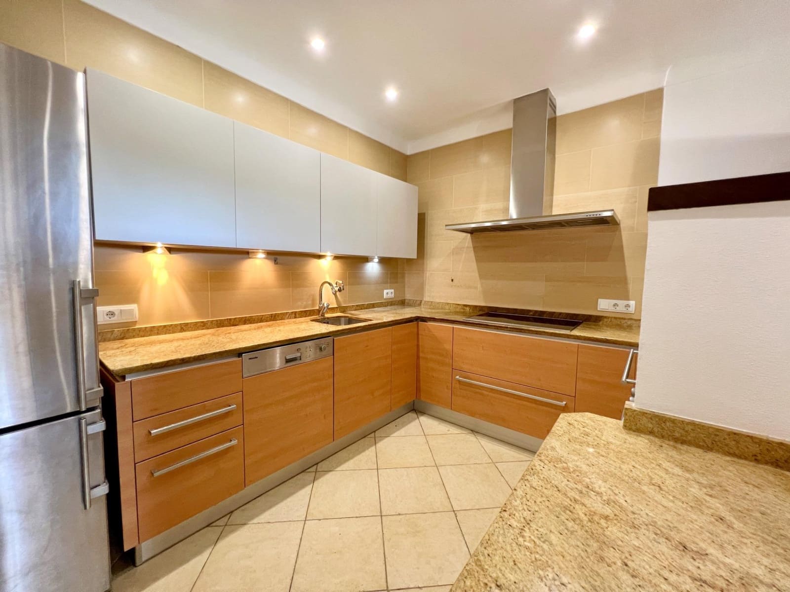 Casa de 5 habitaciones en Santanyí en alquiler con piscina garaje - 3.950 € (Ref: 9387870)