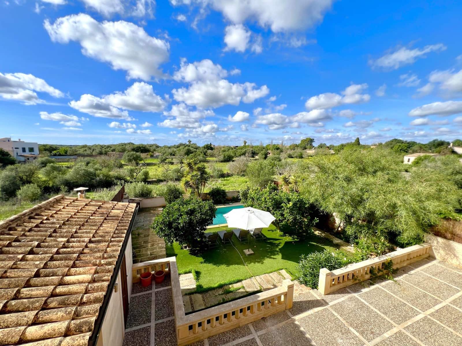 Casa de 5 habitaciones en Santanyí en alquiler con piscina garaje - 3.950 € (Ref: 9387870)