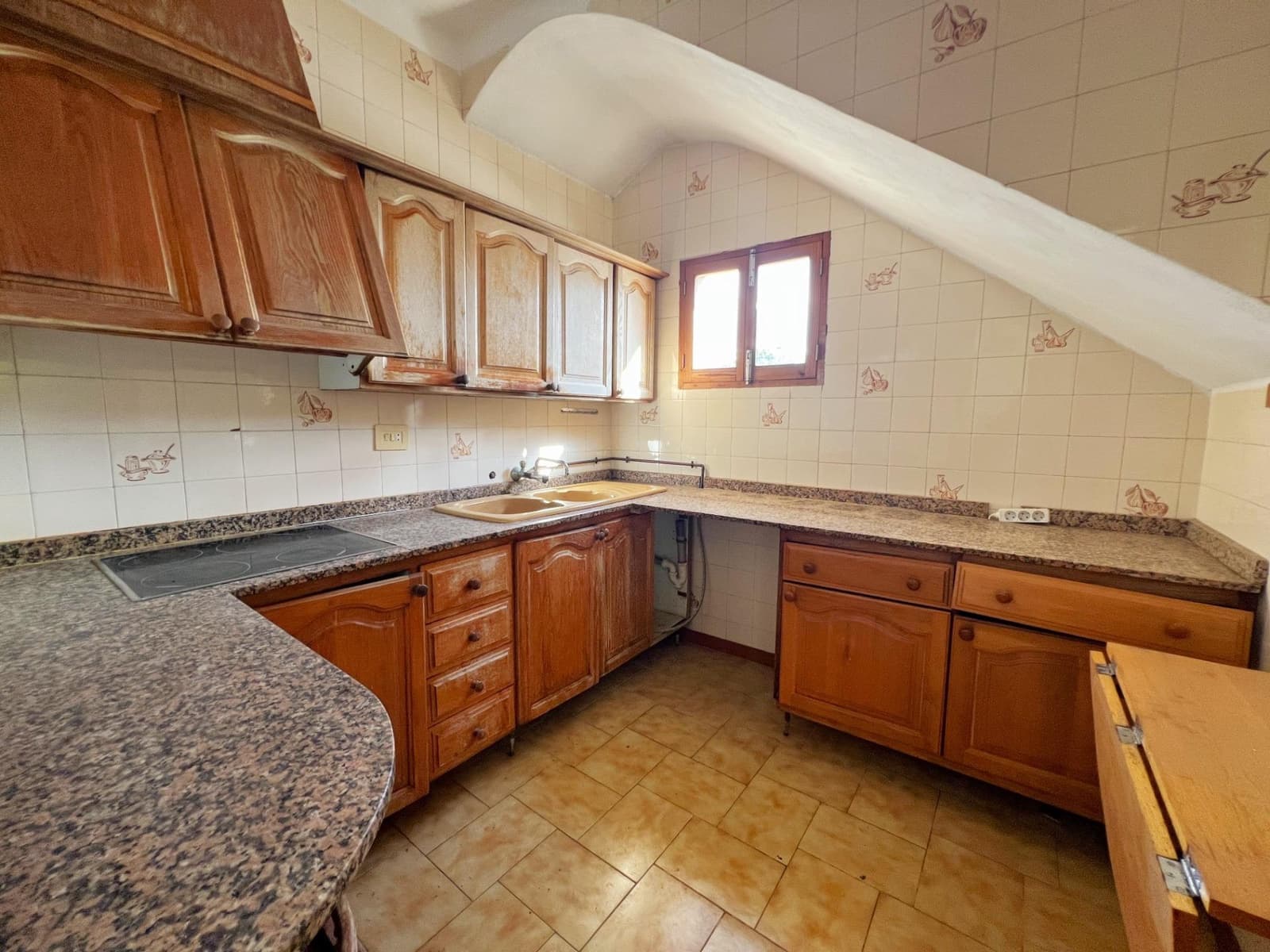 5 soveværelse Byhus til salg i Campos med garage - € 460.000 (Ref: 9387871)